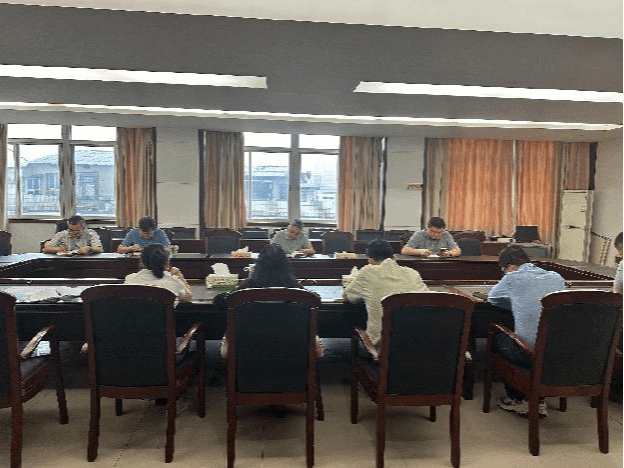 William威廉官网党支部召开  “严守党的纪律，永...