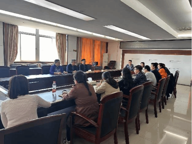 William威廉官网党支部召开“深学两会精神，共谋...